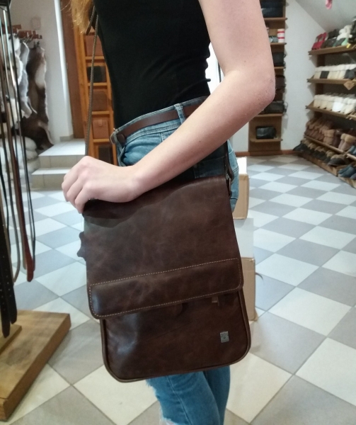 https://www.facebook.com/firmakubat/photos/1939339952987293/