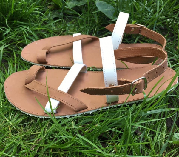 https://www.facebook.com/zkamashoes/photos/3006291416145689/