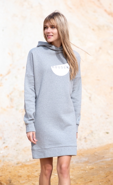 https://cdn.myshoptet.com/usr/www.mujkousek.cz/user/shop/big/111-1_kousek-mikina-chci-zit-na-vylete-biobavlna-cerna.jpg?5f2c975c